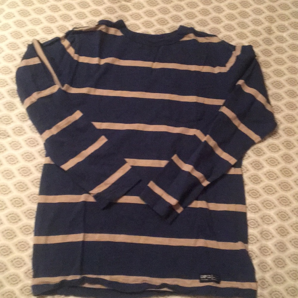 Good condition Gap kids striped long sleeve shirt.
